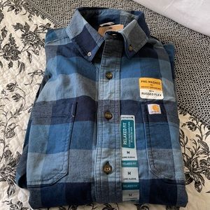BNWT!!  CARHARTT LONG SLEEVE SHIRT